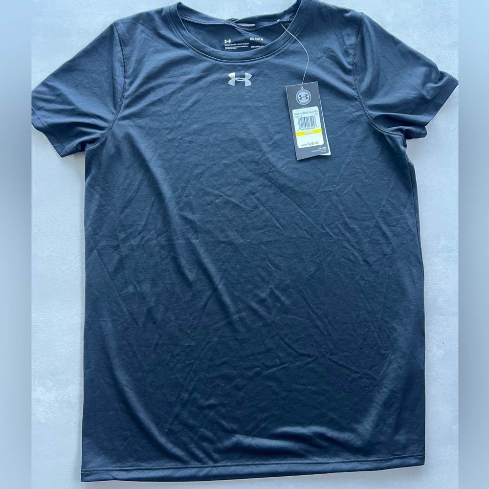 Under Armour Heat gear women’s Black Short Sleeve loose Tee gym workout run yoga